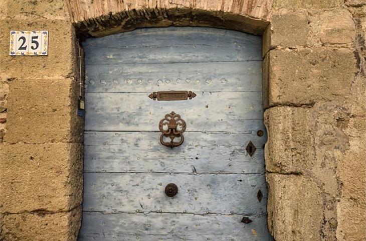 Essential Guide to Shed Door Hinges and Locks - Blogs - 3