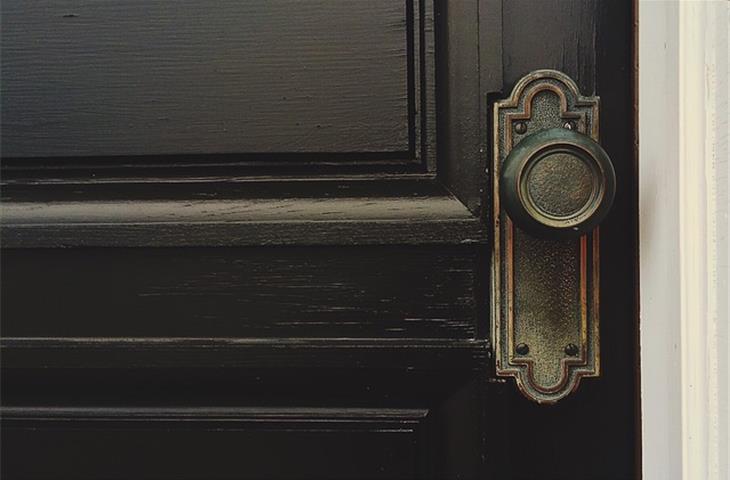 The Alluring Appeal of Black Door Hinges and Knobs - Blogs - 3